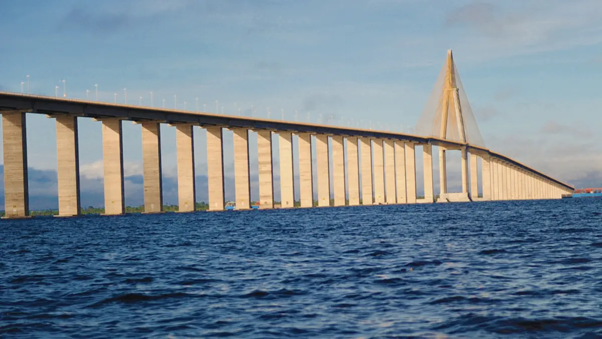 Ponte Rio Negro cheia